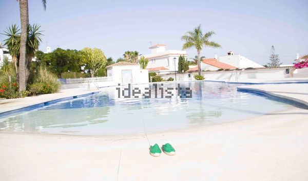 3-bedroom freehold villa in Estepona — photo 2 of 5