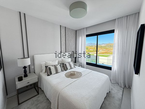 3-bedroom freehold villa in Estepona — photo 3 of 5