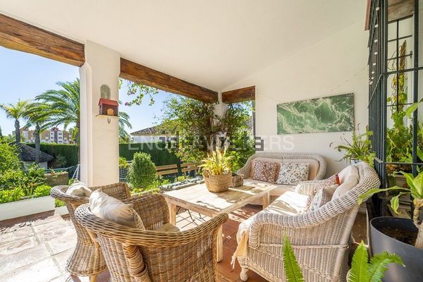 Detached house in Calle Monte Biarritz, Nueva Atalaya, Estepona — image 3