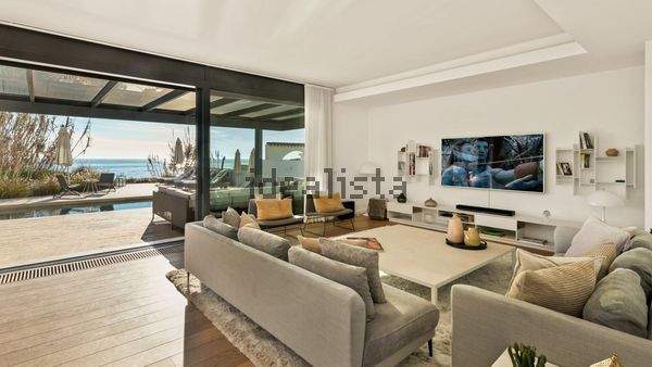 6-bedroom freehold villa in Marbella — photo 5 of 5