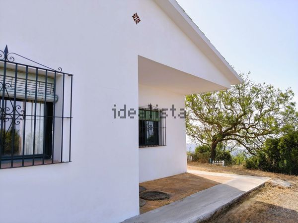 3-bedroom freehold villa in Málaga — photo 3 of 5