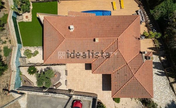 Detached house in Calle Lluïsa Usall i Bosch, Santa Clotilde, Lloret de Mar — image 4