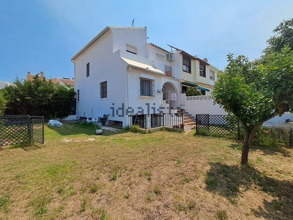 3-bedroom freehold villa in Estepona — photo 2 of 5