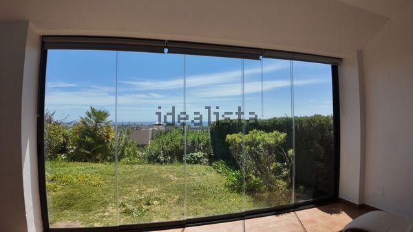 4-bedroom freehold villa in Benahavís — photo 3 of 5