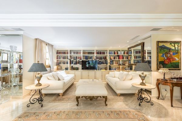 4-bedroom freehold villa in Marbella — photo 4 of 5