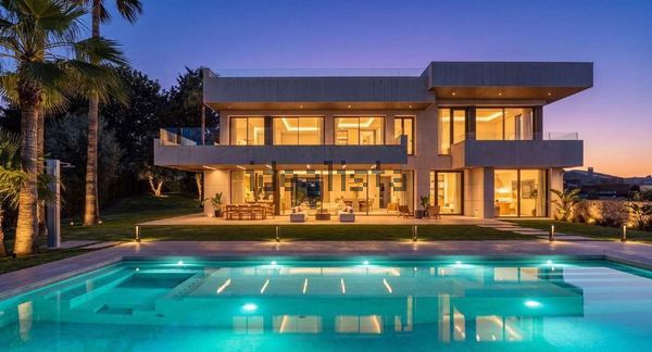 5-bedroom freehold villa in Málaga — photo 1 of 5