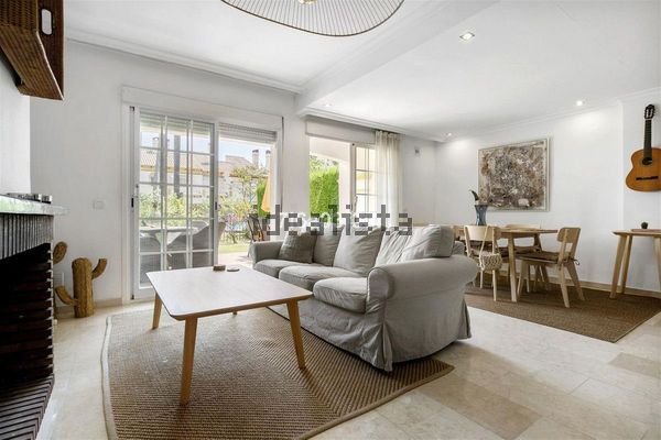 3-bedroom freehold villa in Marbella — photo 4 of 5