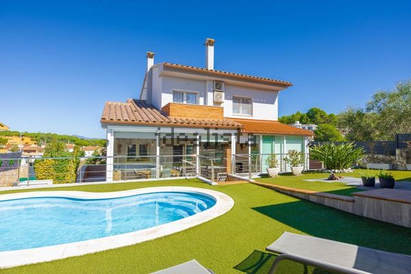 Detached house in Calle Camp dels Pilans, Eixample Residencial, L'Escala — image 3