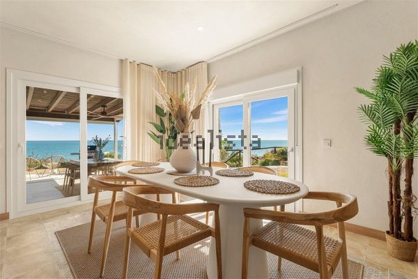 4-bedroom freehold villa in Estepona — photo 4 of 5