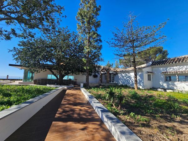 Detached house in Avenida del Compás, Mijas Pueblo, Mijas — image 3