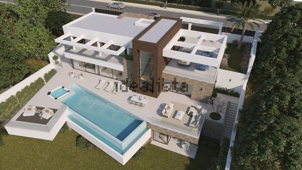 4-bedroom freehold villa in Manilva — photo 2 of 5