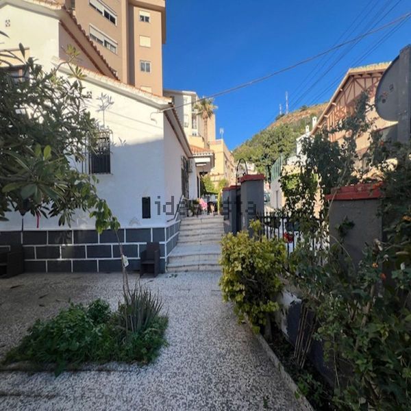 6-bedroom freehold villa in Málaga — photo 1 of 5