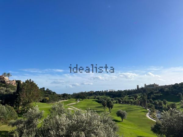 3-bedroom freehold villa in Marbella — photo 3 of 5
