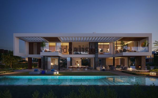 6-bedroom freehold villa in Marbella — photo 1 of 5