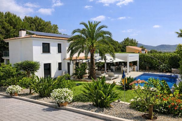 3-bedroom freehold villa in Calvià — photo 1 of 5