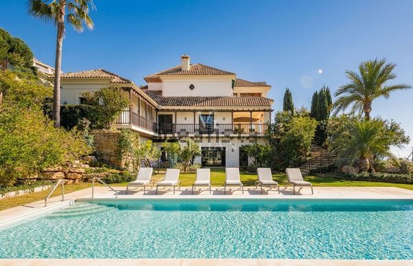 8-bedroom freehold villa in Benahavís — photo 1 of 5
