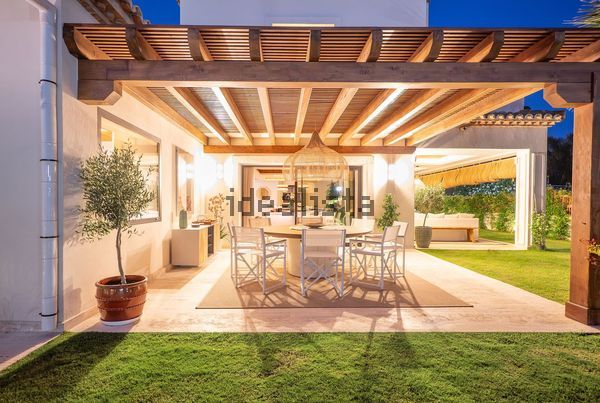 6-bedroom freehold villa in Estepona — photo 3 of 5