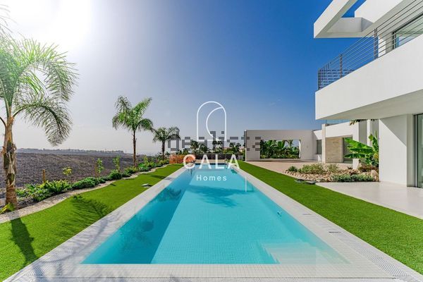 5-bedroom freehold villa in Adeje — photo 5 of 5