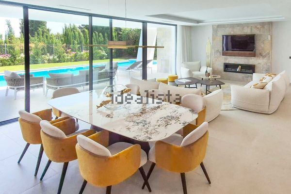 4-bedroom freehold villa in Estepona — photo 3 of 5