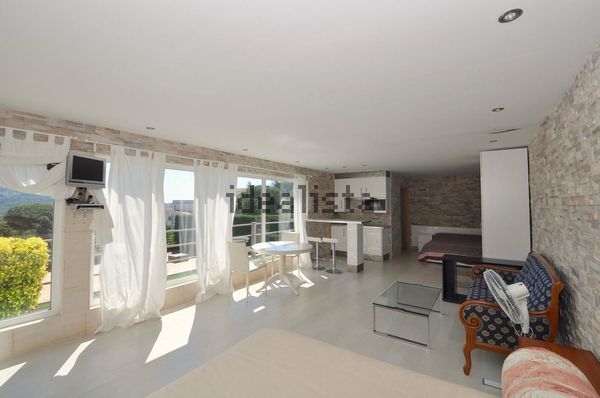 6-bedroom freehold villa in Lloret de Mar — photo 3 of 5