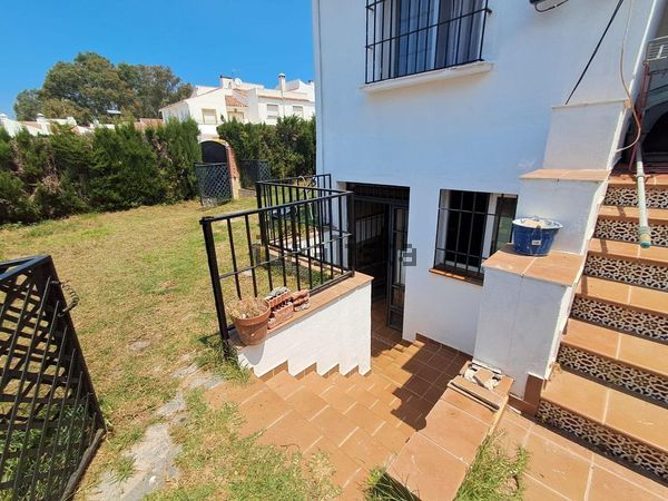 3-bedroom freehold villa in Estepona — photo 4 of 5