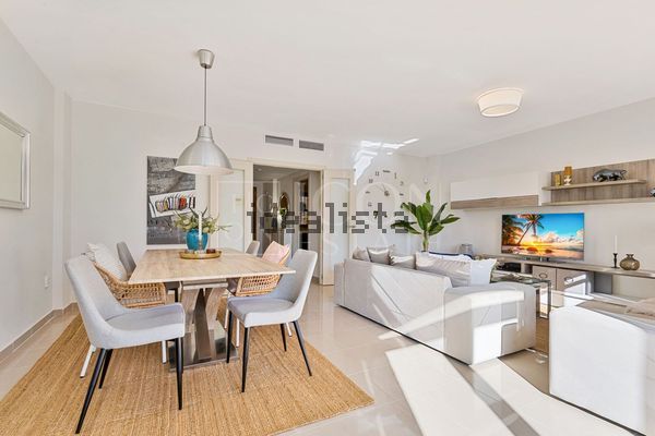 3-bedroom freehold villa in Fuengirola — photo 4 of 5