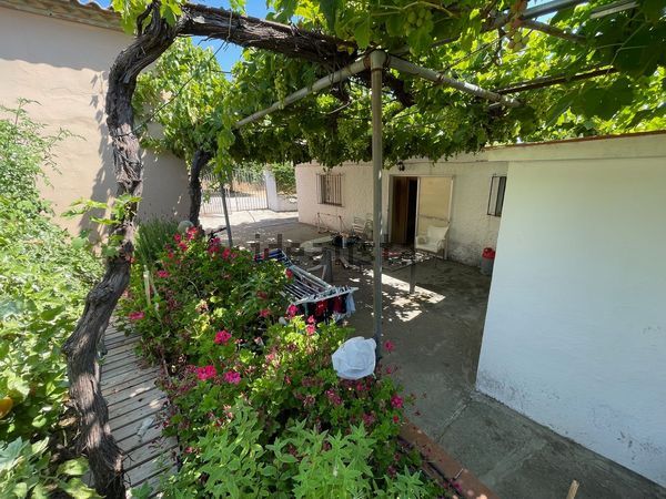 3-bedroom freehold villa in Estepona — photo 1 of 5