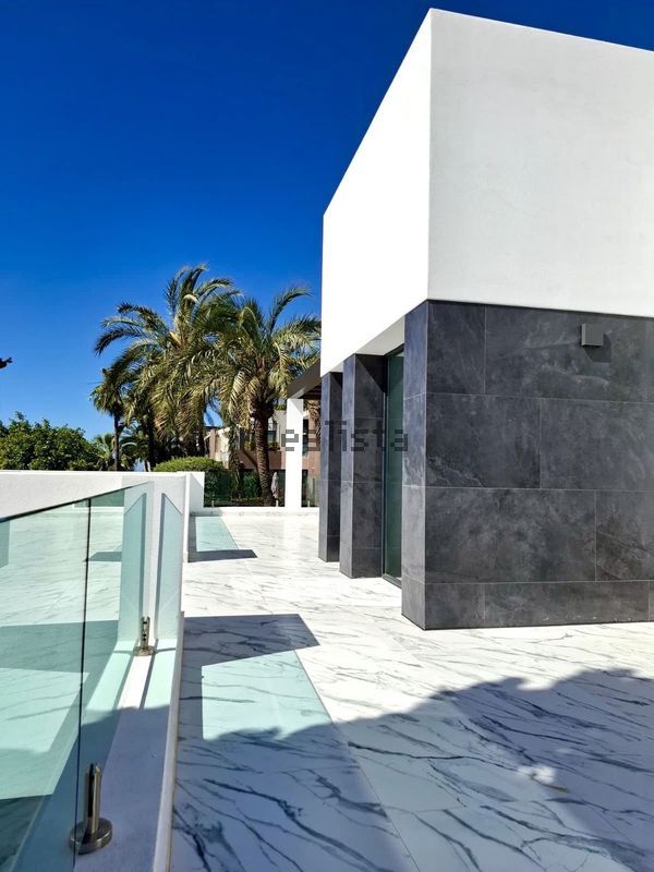 Detached house in Nagüeles, Marbella — image 3