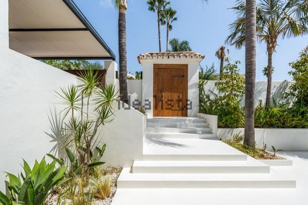 Detached house in Calle Orión, Los Naranjos, Marbella — image 3