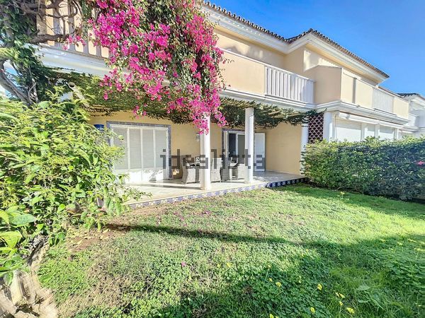 4-bedroom freehold villa in Marbella — photo 2 of 5