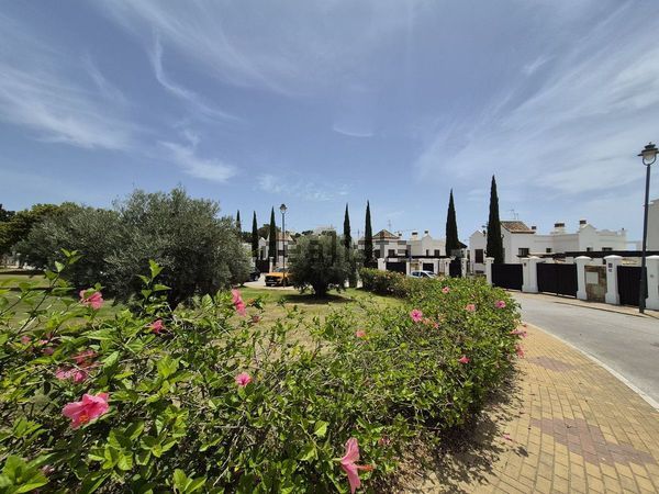Semi-detached house in Valle Romano Golf, Estepona — image 3