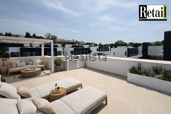 Terraced house in Calle Amatista, 15, Nueva Atalaya, Estepona — image 4