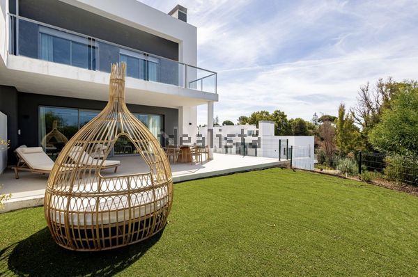 3-bedroom freehold villa in Marbella — photo 2 of 5