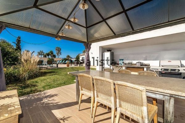 Detached house in Avenida Carmen Werner, Calaburra - Chaparral, Mijas — image 4