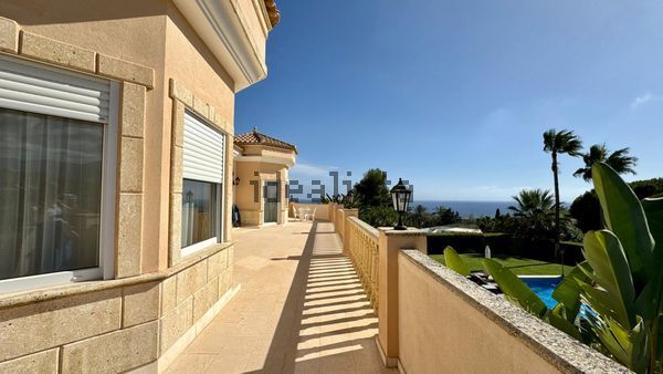 6-bedroom freehold villa in Marbella — photo 3 of 5