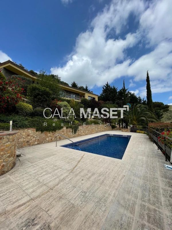 3-bedroom freehold villa in Castell-Platja d'Aro — photo 1 of 5