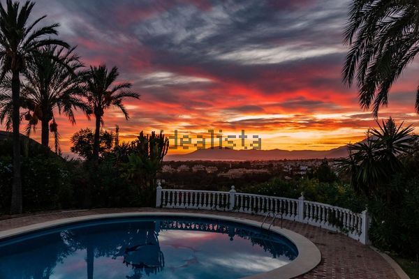 5-bedroom freehold villa in Marbella — photo 4 of 5