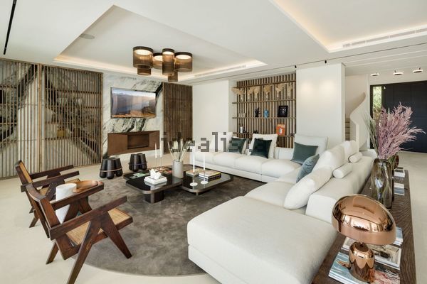 6-bedroom freehold villa in Marbella — photo 3 of 5