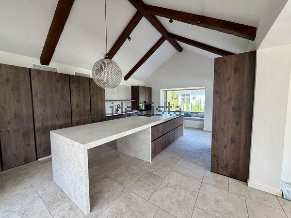 4-bedroom freehold villa in Marbella — photo 4 of 4