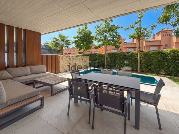 4-bedroom freehold villa in Marbella — photo 2 of 5