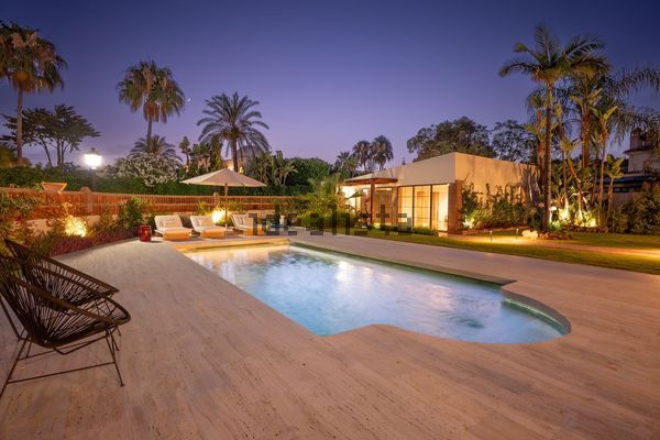 6-bedroom freehold villa in Estepona — photo 2 of 5