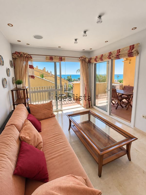 4-bedroom freehold villa in Marbella — photo 3 of 5