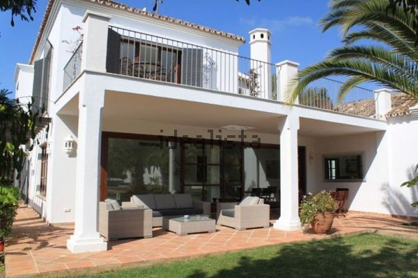 6-bedroom freehold villa in Marbella — photo 3 of 5