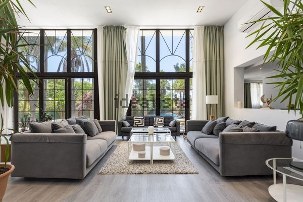 10-bedroom freehold villa in Marbella — photo 3 of 5