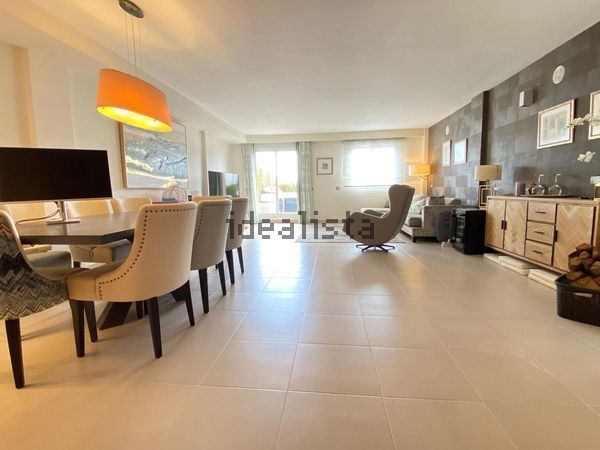 3-bedroom freehold villa in Estepona — photo 3 of 5