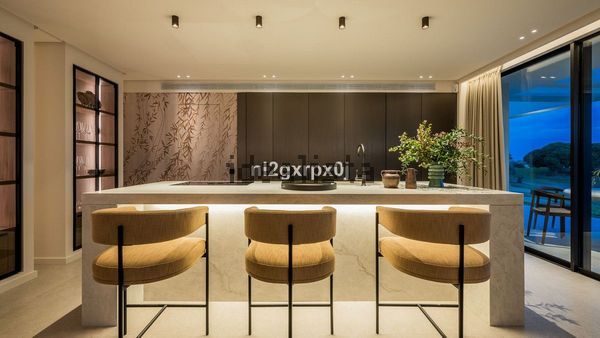 4-bedroom freehold villa in Marbella — photo 3 of 5