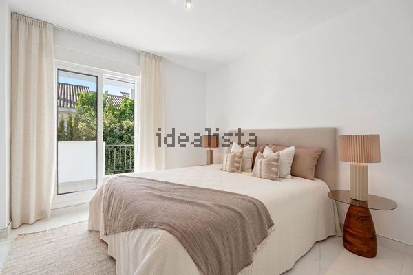 3-bedroom freehold villa in Marbella — photo 5 of 5