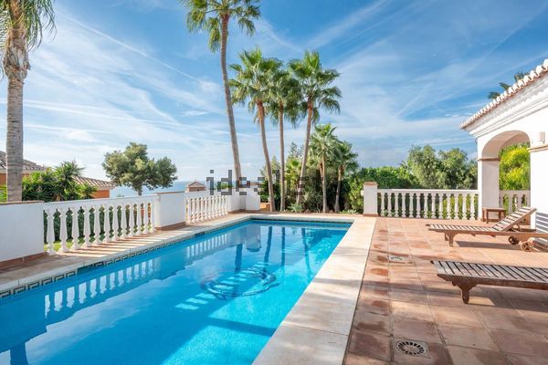 4-bedroom freehold villa in Mijas — photo 1 of 5