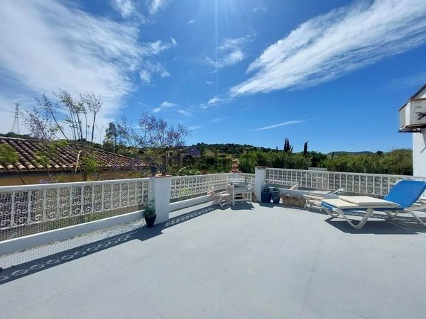 Detached house in Avenida del Arte Nn, Estepona Golf, Estepona — image 4