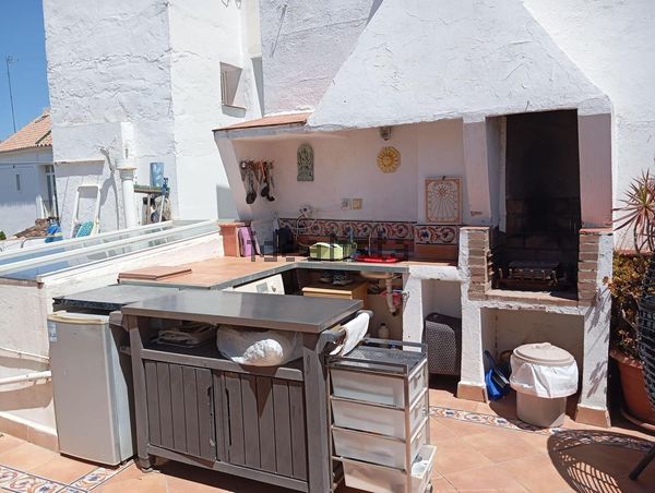 3-bedroom freehold villa in Estepona — photo 4 of 5